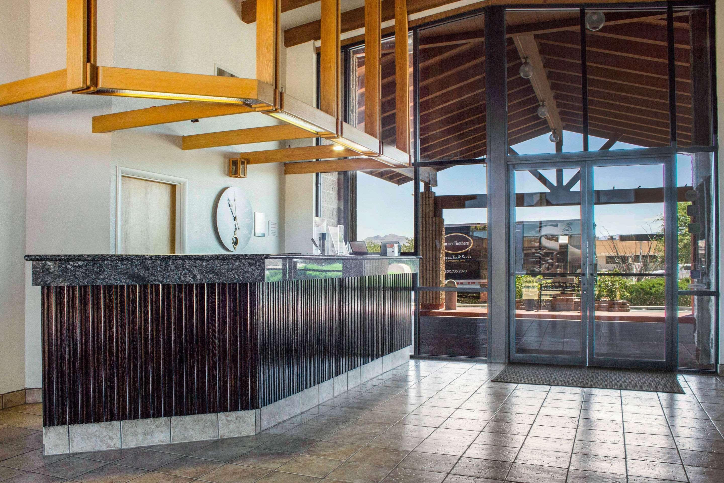 Quality Inn Benson I-10 Exit 304 Экстерьер фото