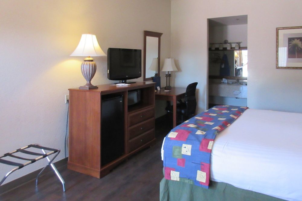 Quality Inn Benson I-10 Exit 304 Экстерьер фото