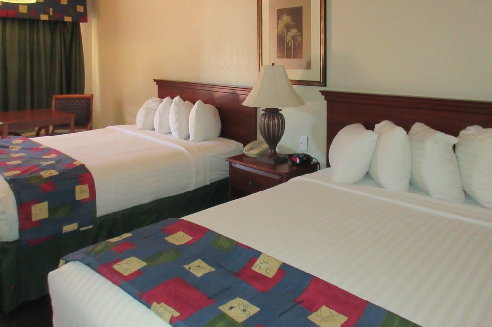 Quality Inn Benson I-10 Exit 304 Экстерьер фото
