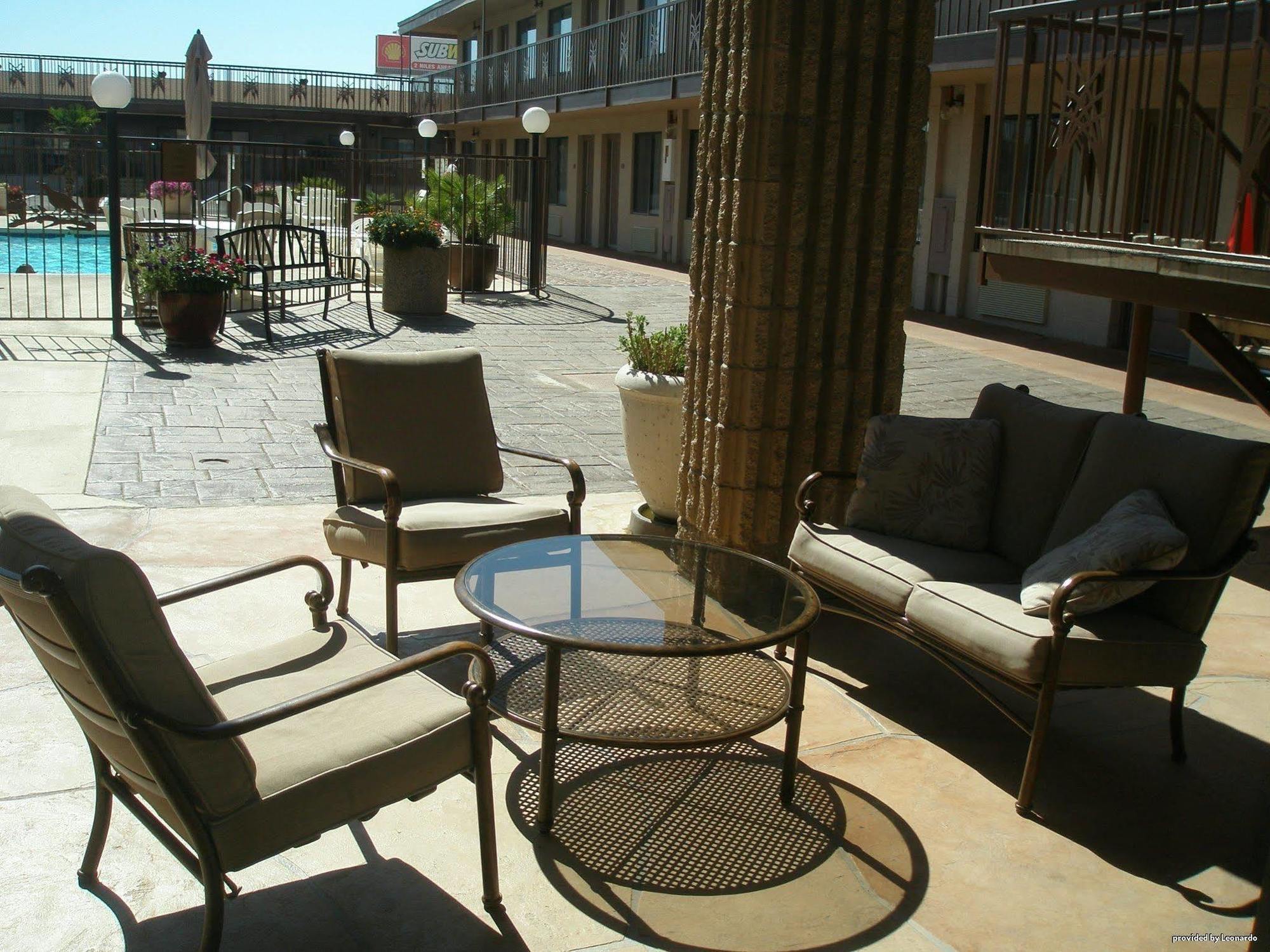 Quality Inn Benson I-10 Exit 304 Экстерьер фото